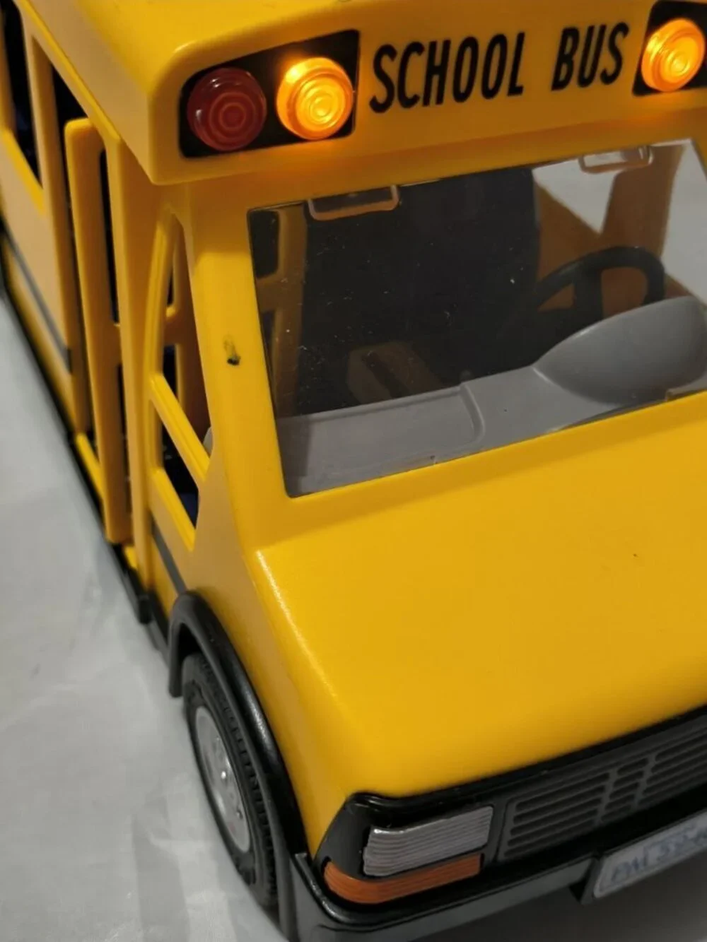 2011 PLAYMOBIL Yellow School Bus w/ Flashing Lights Vehicle Tested No Stop Sign